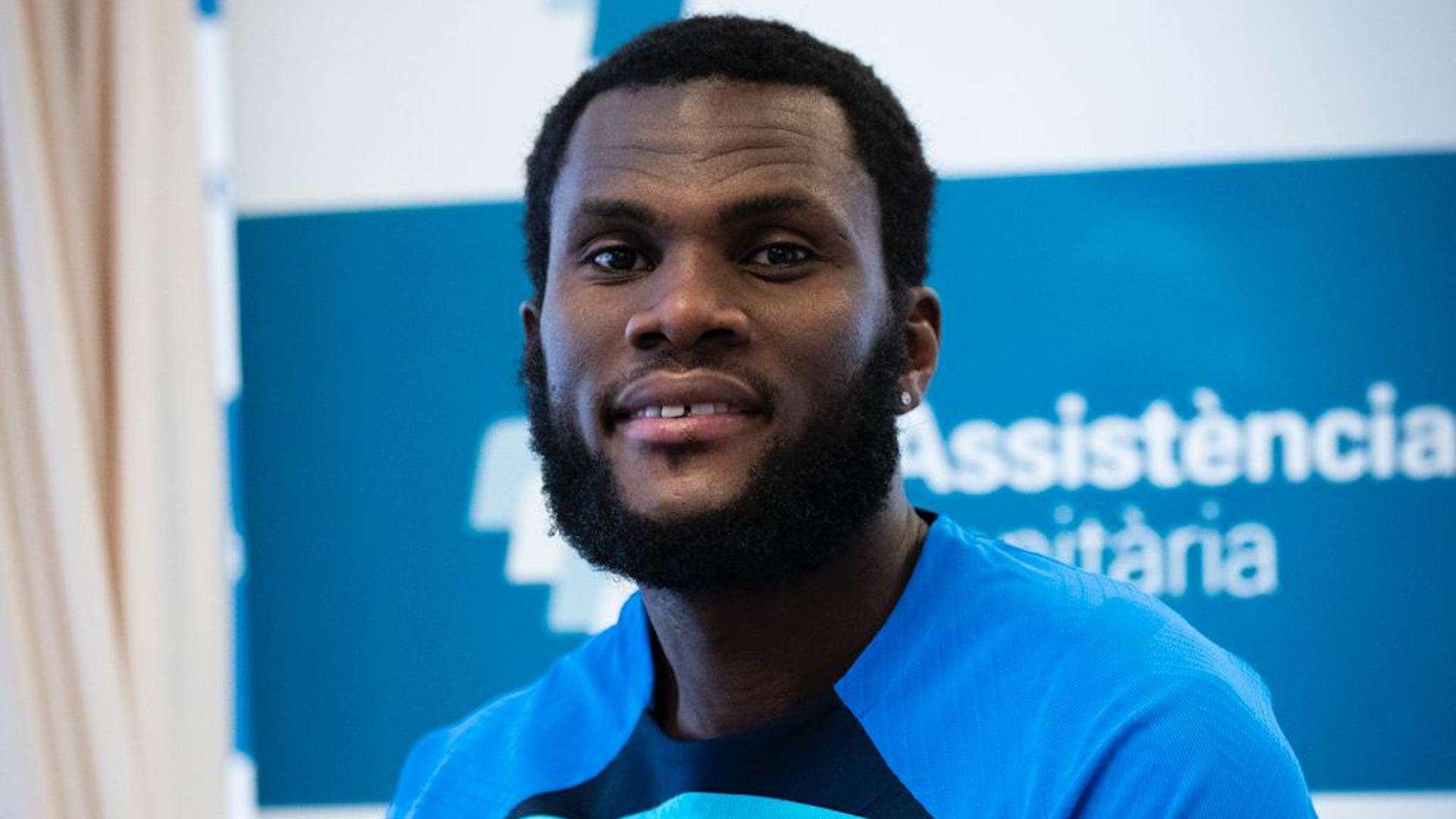 令人心服口 令人心服口